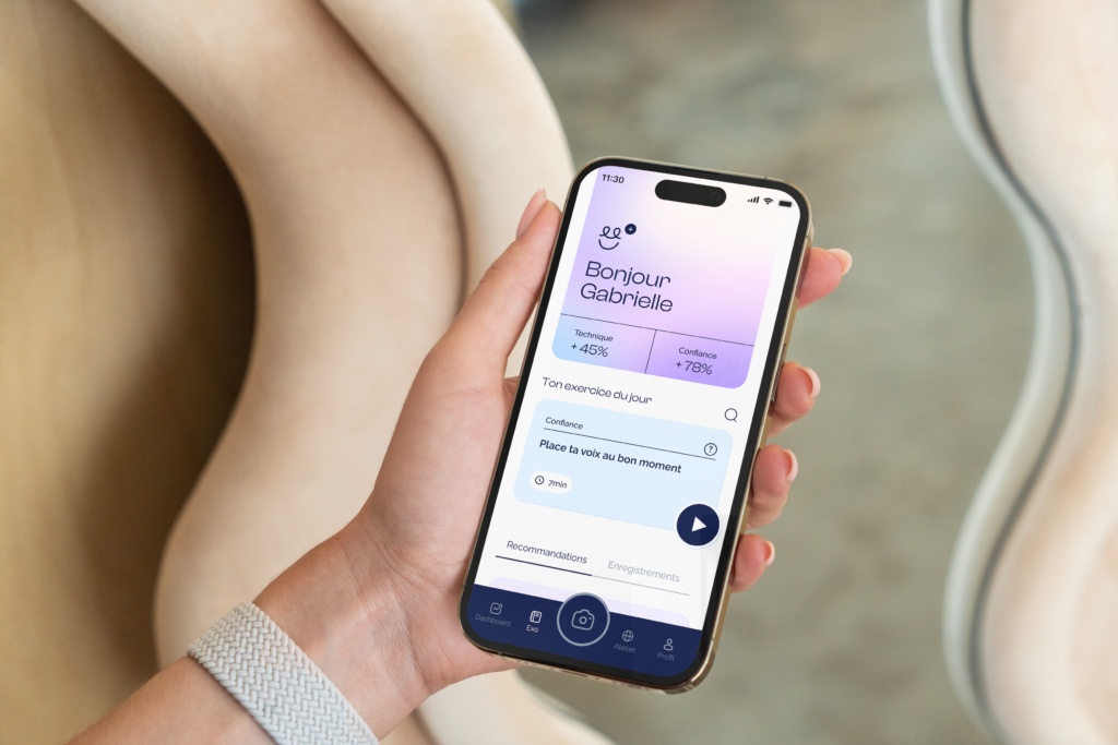Mockup téléphone portable, de la page d'accueil d'Ora une application qui aide à la prise de parole