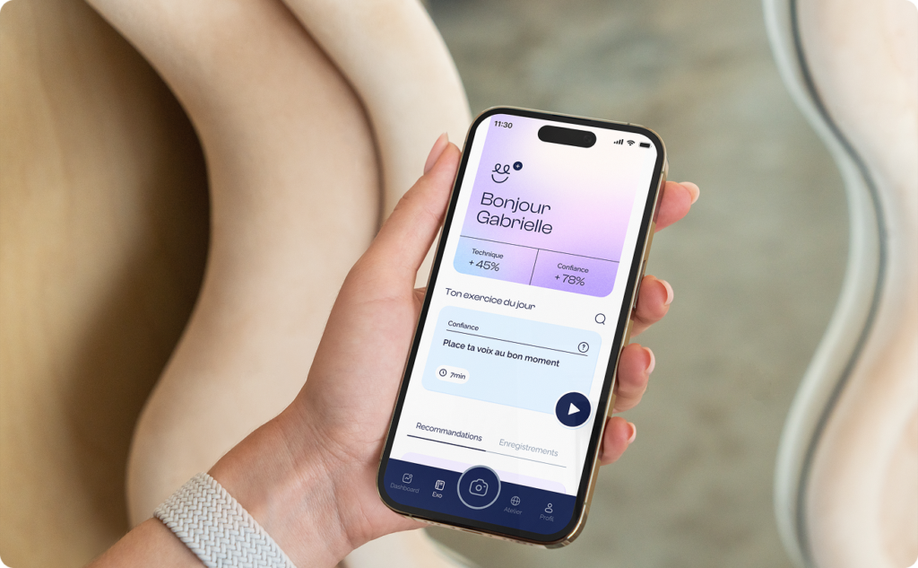 Mockup téléphone portable, de la page d'accueil d'Ora une application qui aide à la prise de parole